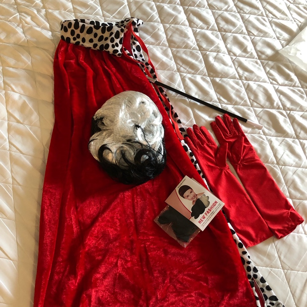 Cruella DeVille kids costume Disney 101 Dalmatians